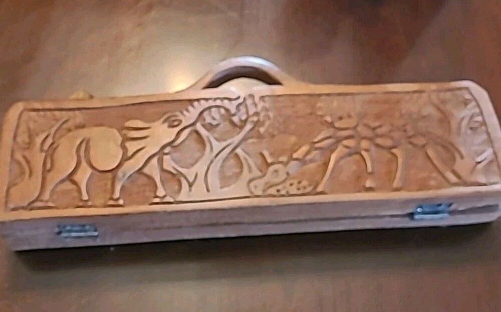 Vtg Mancala board  African giraffe/elephant hand carved box wood Gane Board